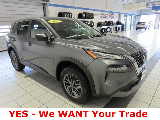 Used 2023 Nissan Rogue S image 15