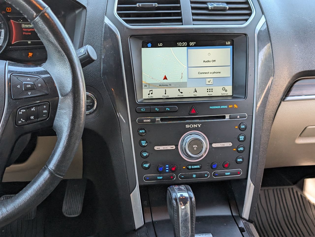 Used 2017 Ford Explorer Limited w/ Equipment Group 301A FWD image 12