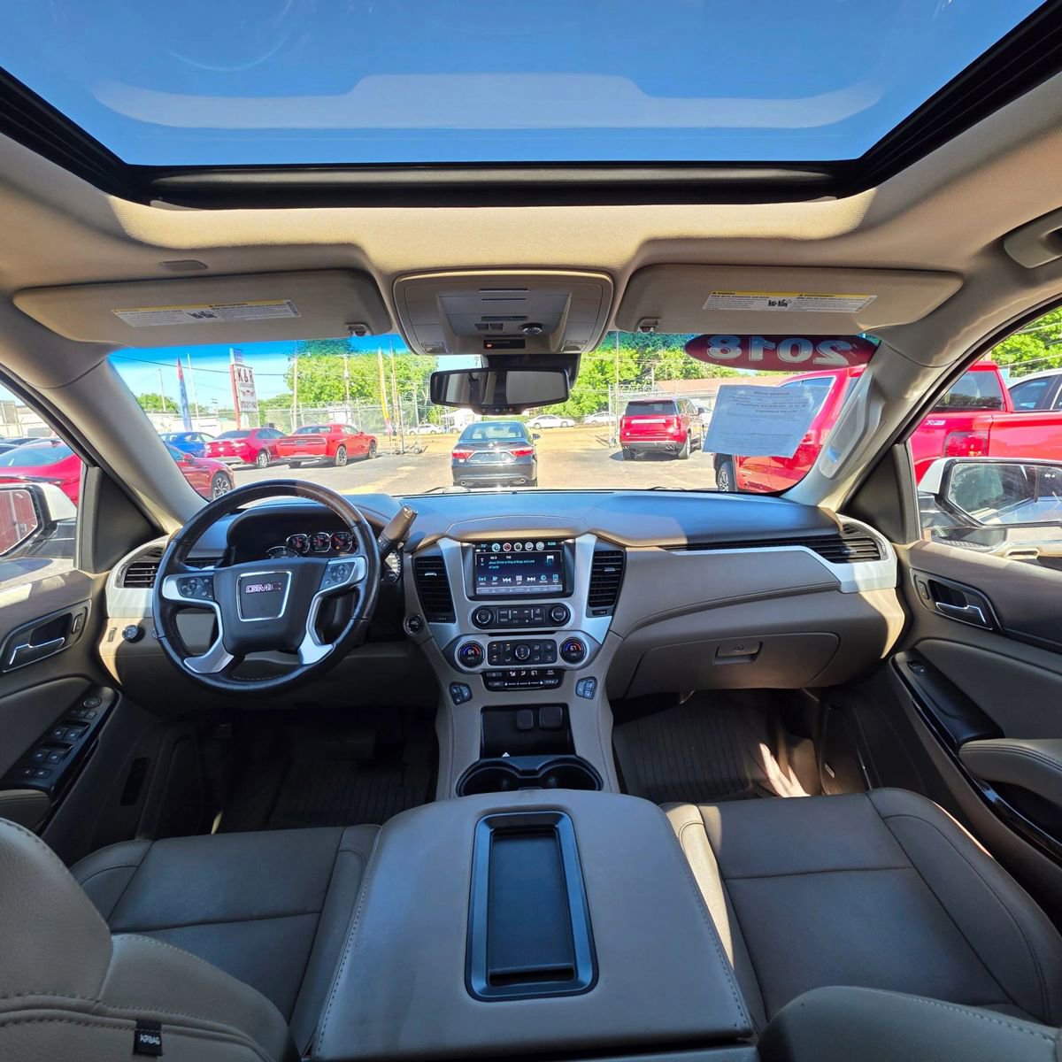 Used 2018 GMC Yukon SLT w/ Premium Edition AWD/4WD image 18