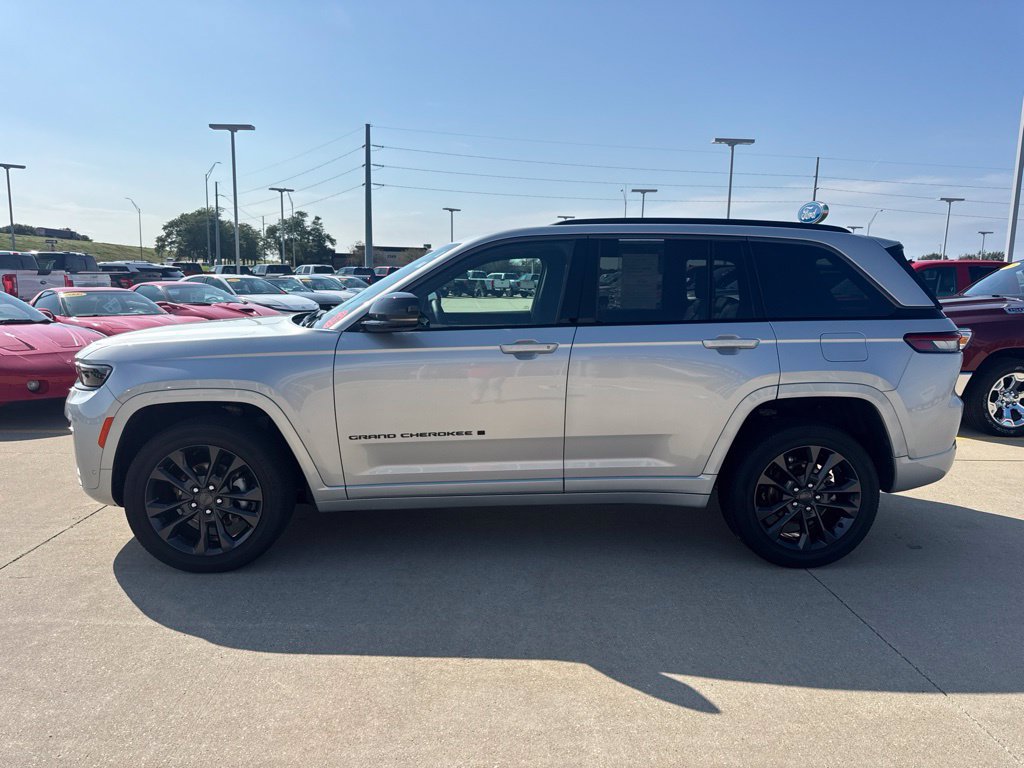 Used 2026 Jeep Grand Cherokee Limited AWD/4WD image 27