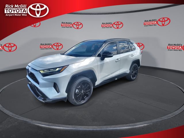 Used 2022 Toyota RAV4 XSE AWD/4WD image 4