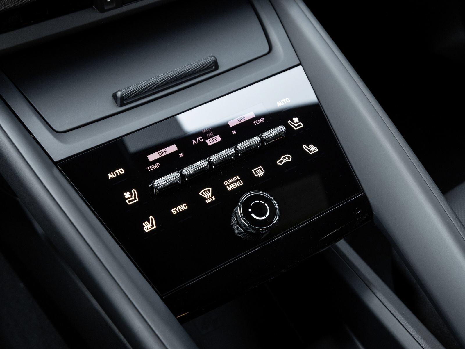 Certified 2026 Porsche Macan 4 Electric AWD/4WD image 27
