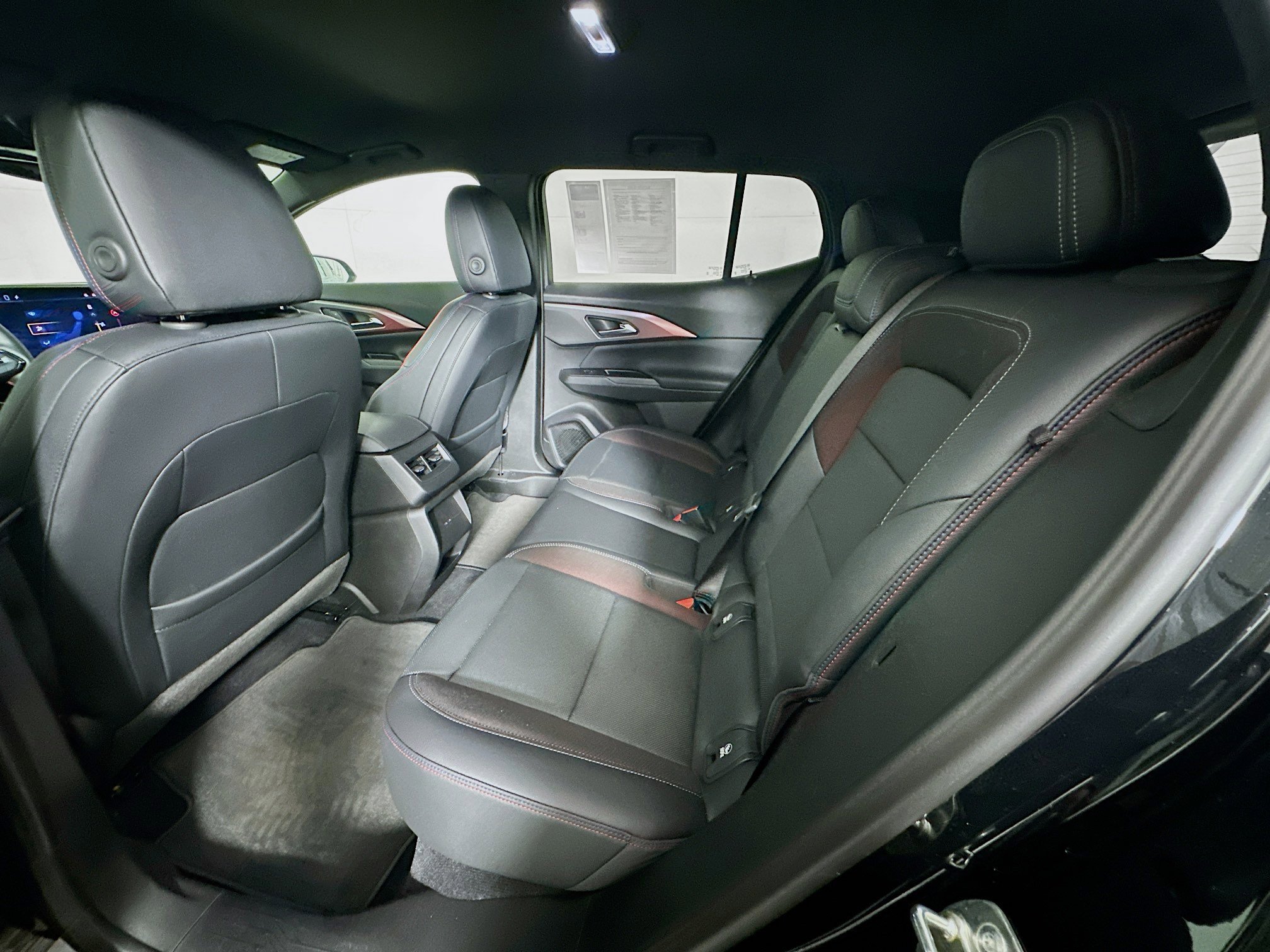 Used 2024 Chevrolet Equinox EV RS FWD image 29