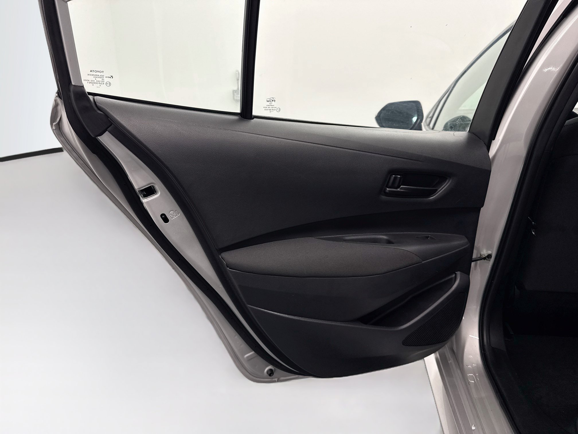 Used 2025 Toyota Corolla LE FWD image 26