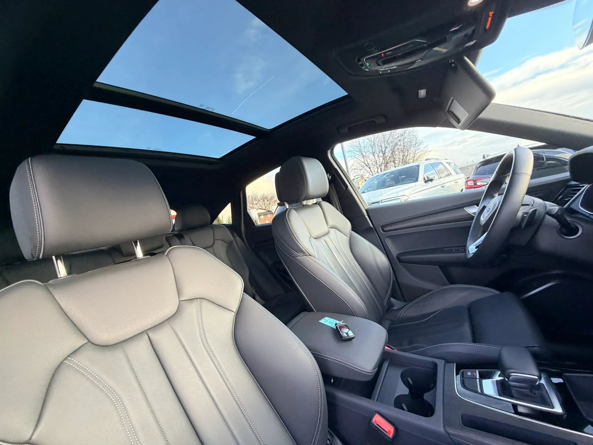 Used 2024 Audi Q5 2.0T Premium w/ Convenience Package image 32