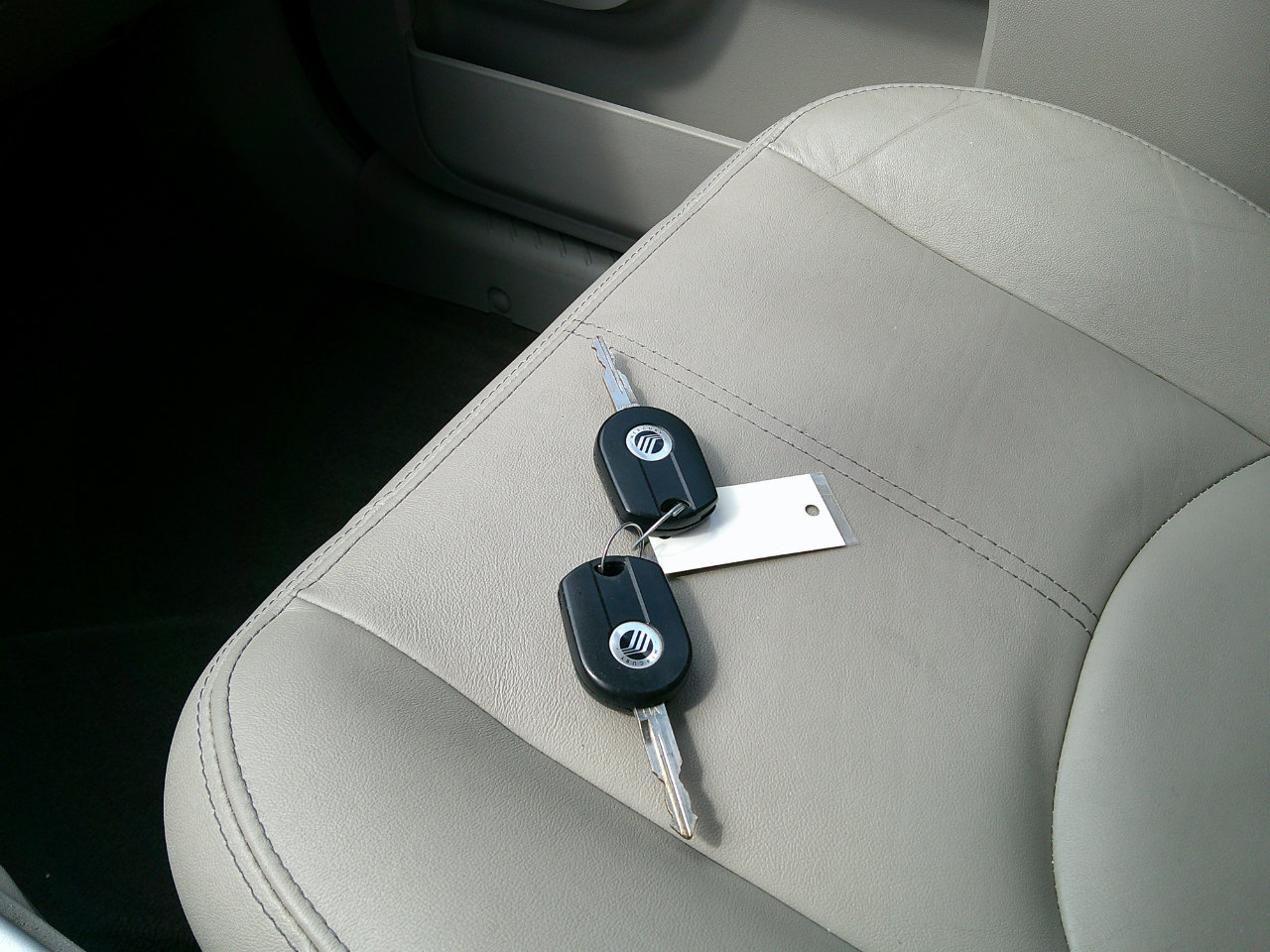 Used 2010 Mercury Mariner Premier image 5