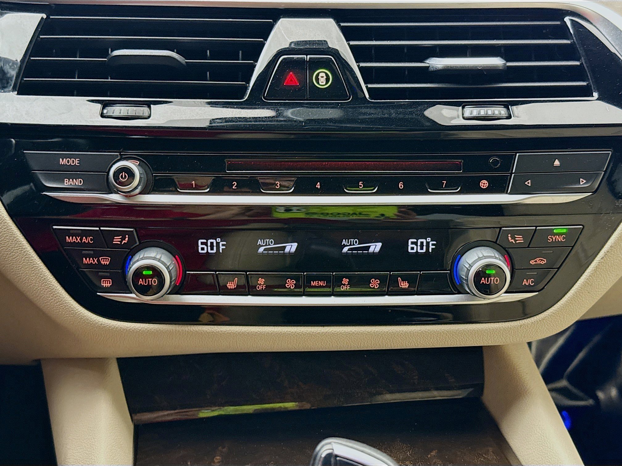 Used 2019 BMW 530i xDrive w/ Convenience Package image 15