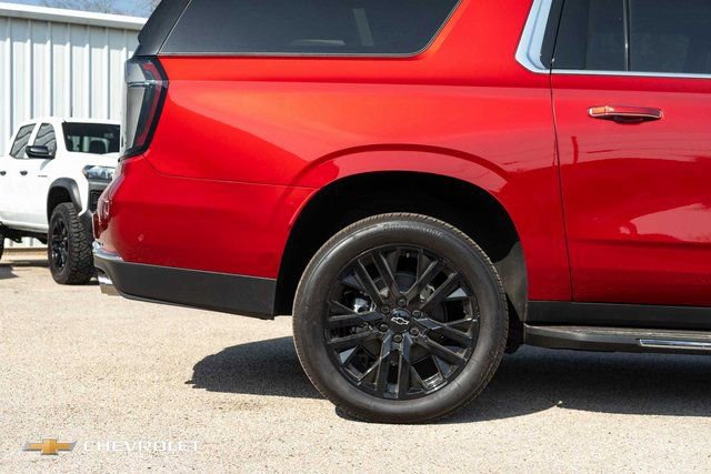 New 2026 Chevrolet Suburban Premier image 5