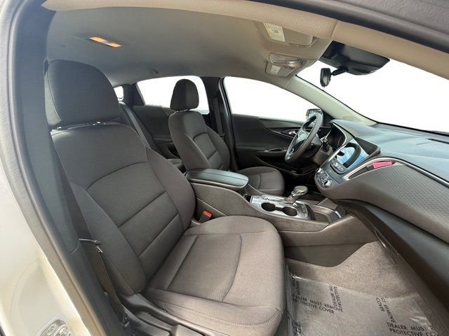Used 2024 Chevrolet Malibu LT image 13