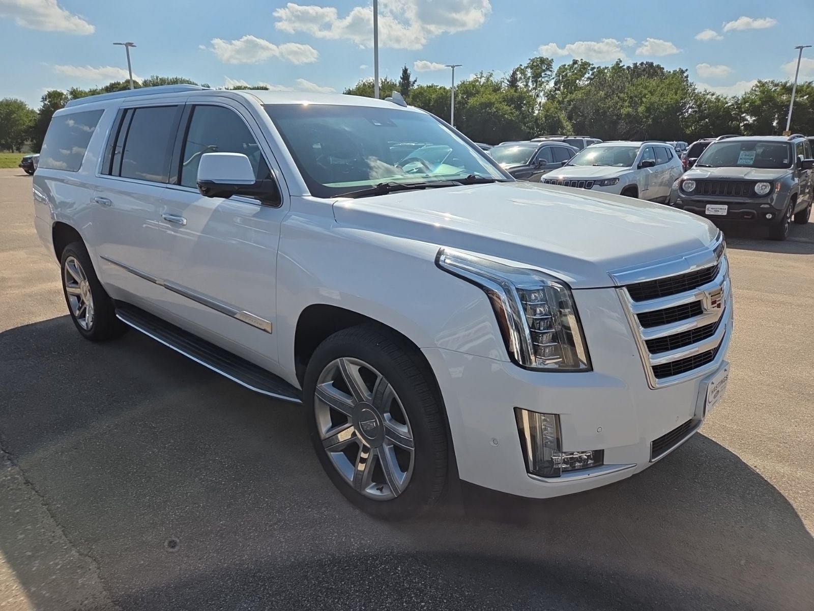 Used 2020 Cadillac Escalade ESV Premium Luxury AWD/4WD image 17