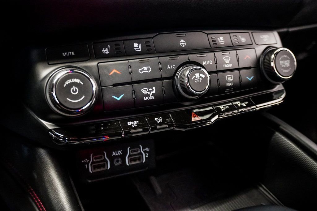 Used 2022 Dodge Durango R/T w/ Blacktop Package image 29