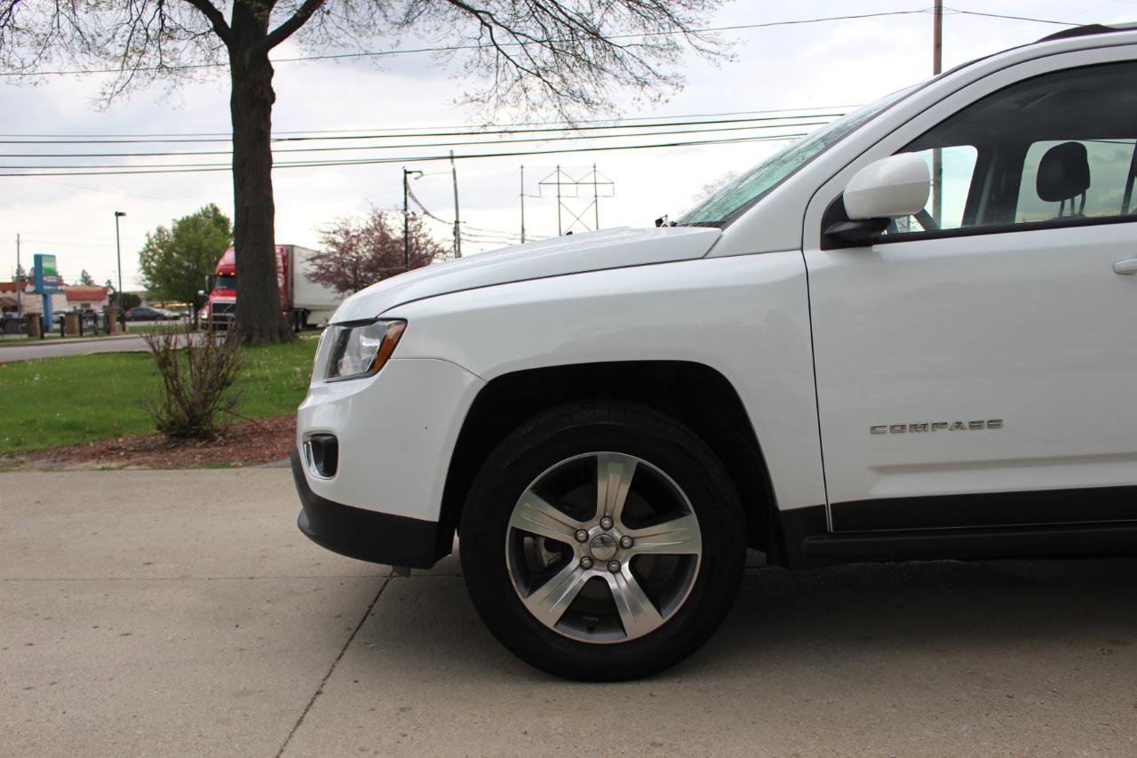 Used 2016 Jeep Compass High Altitude AWD/4WD image 46