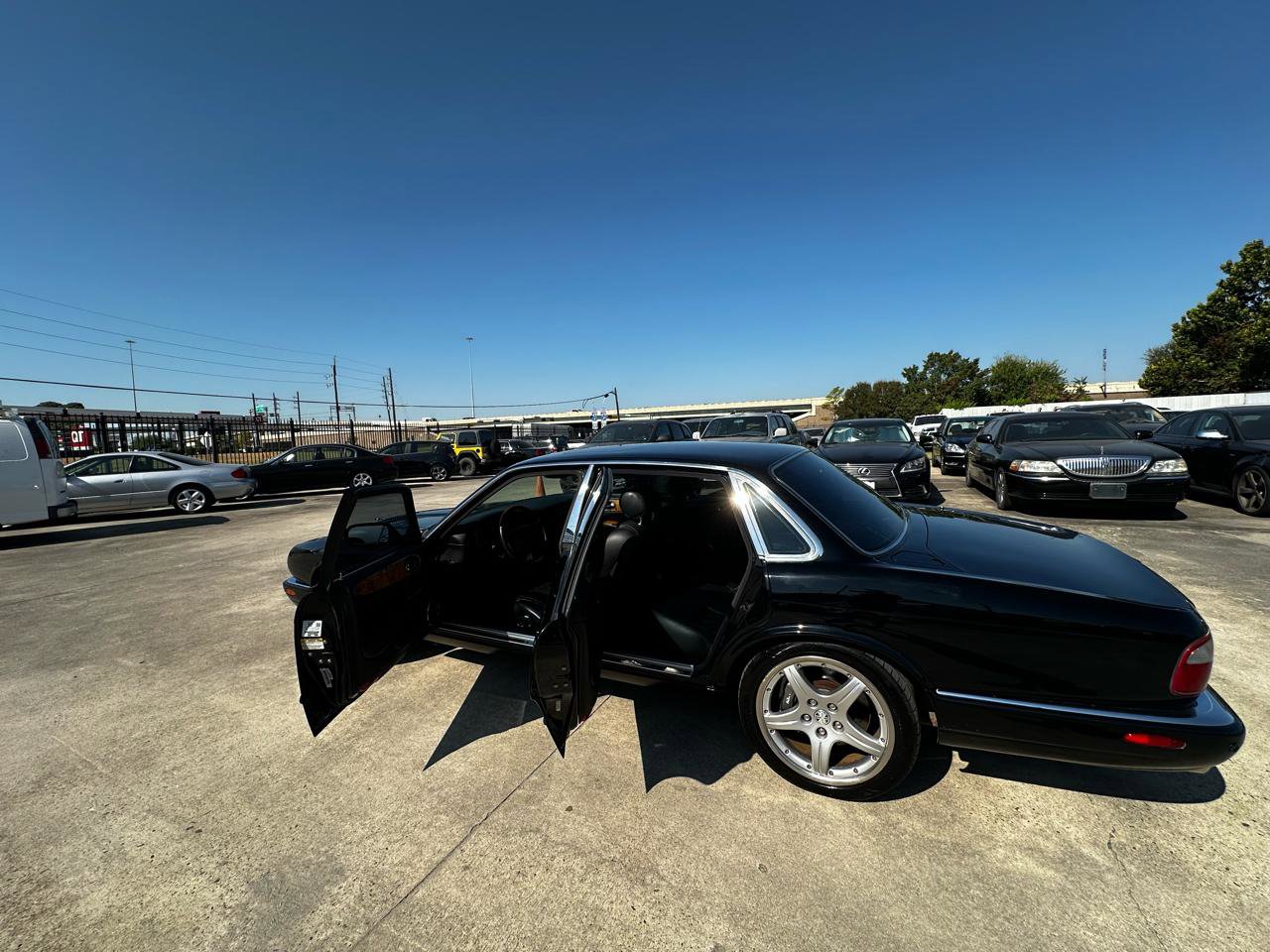 Used 2003 Jaguar XJ8 RWD image 82