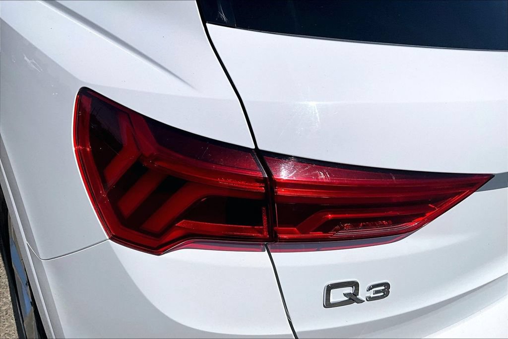 Used 2021 Audi Q3 2.0T Premium w/ Convenience Package AWD/4WD image 27