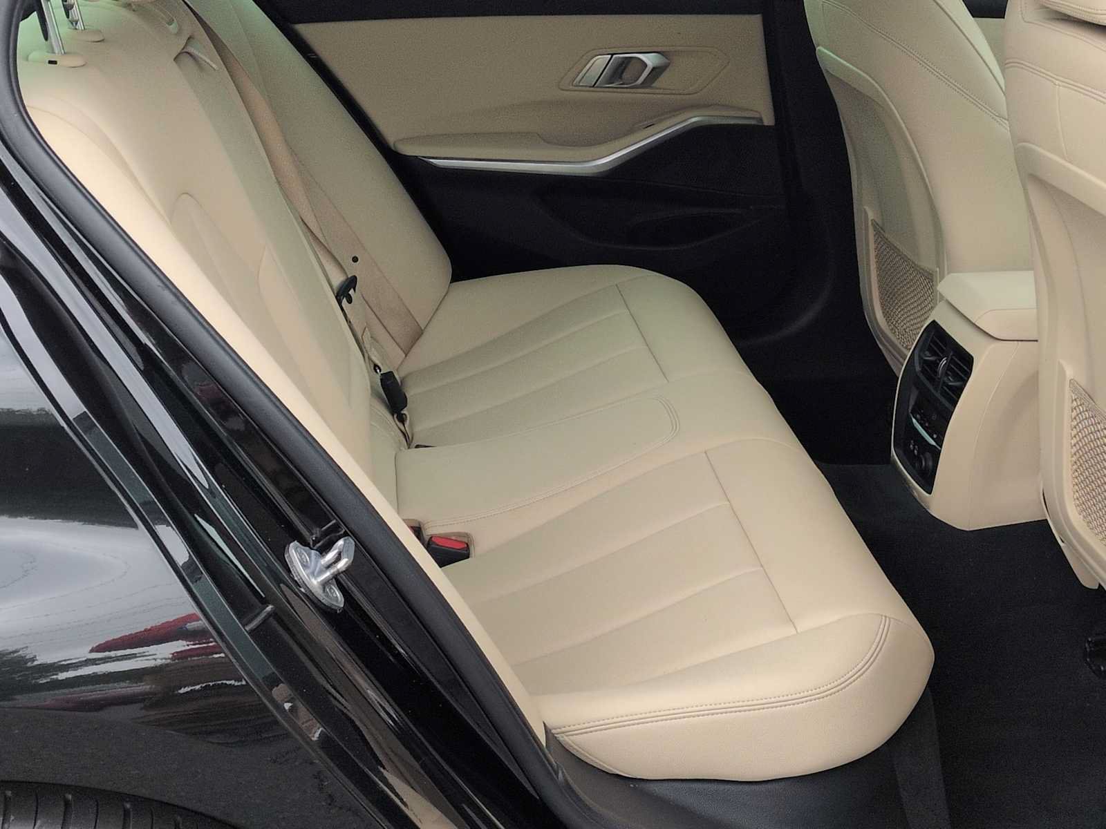 Used 2019 BMW 330i xDrive Sedan w/ Premium Package AWD/4WD image 21