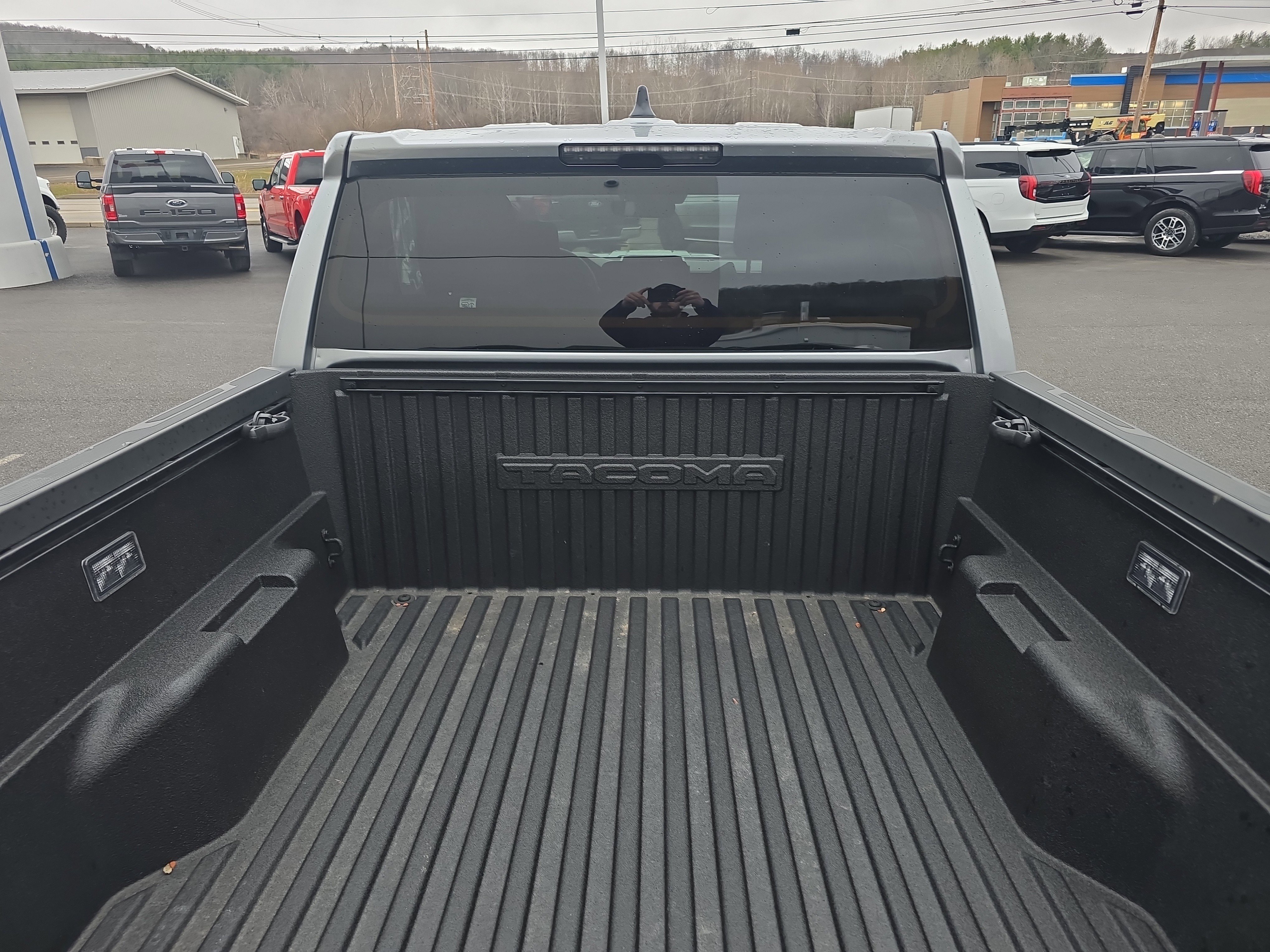 Used 2025 Toyota Tacoma TRD Sport image 5