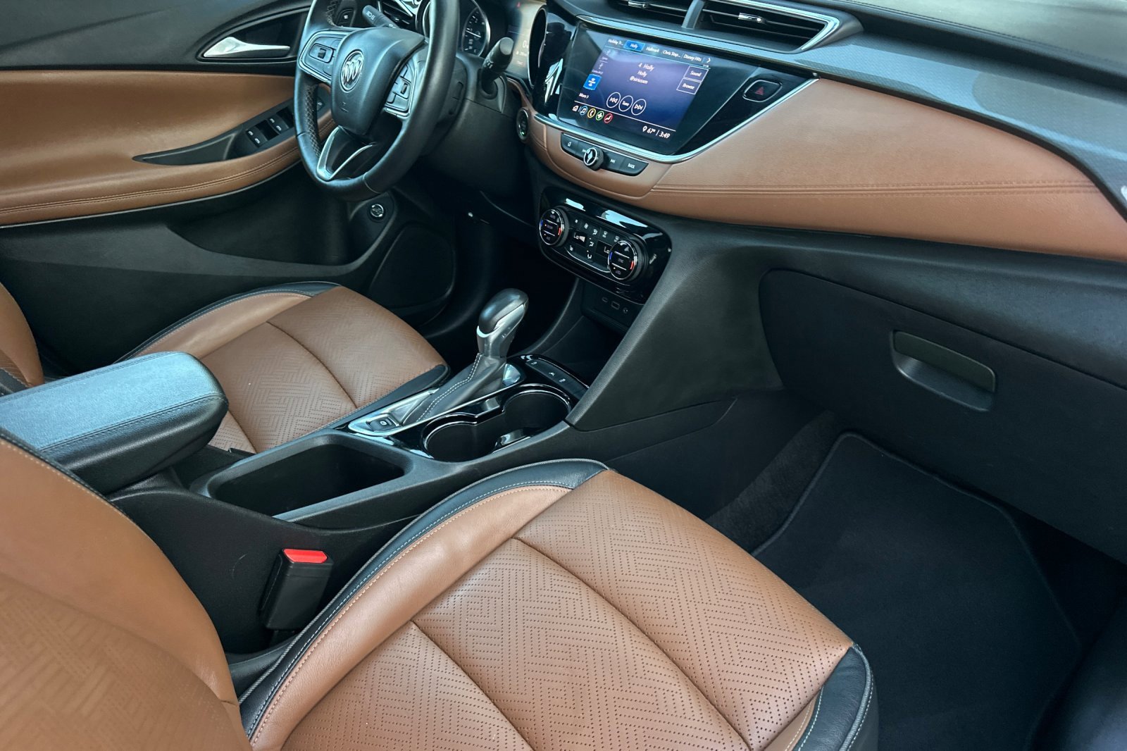 Used 2020 Buick Encore GX Essence image 16