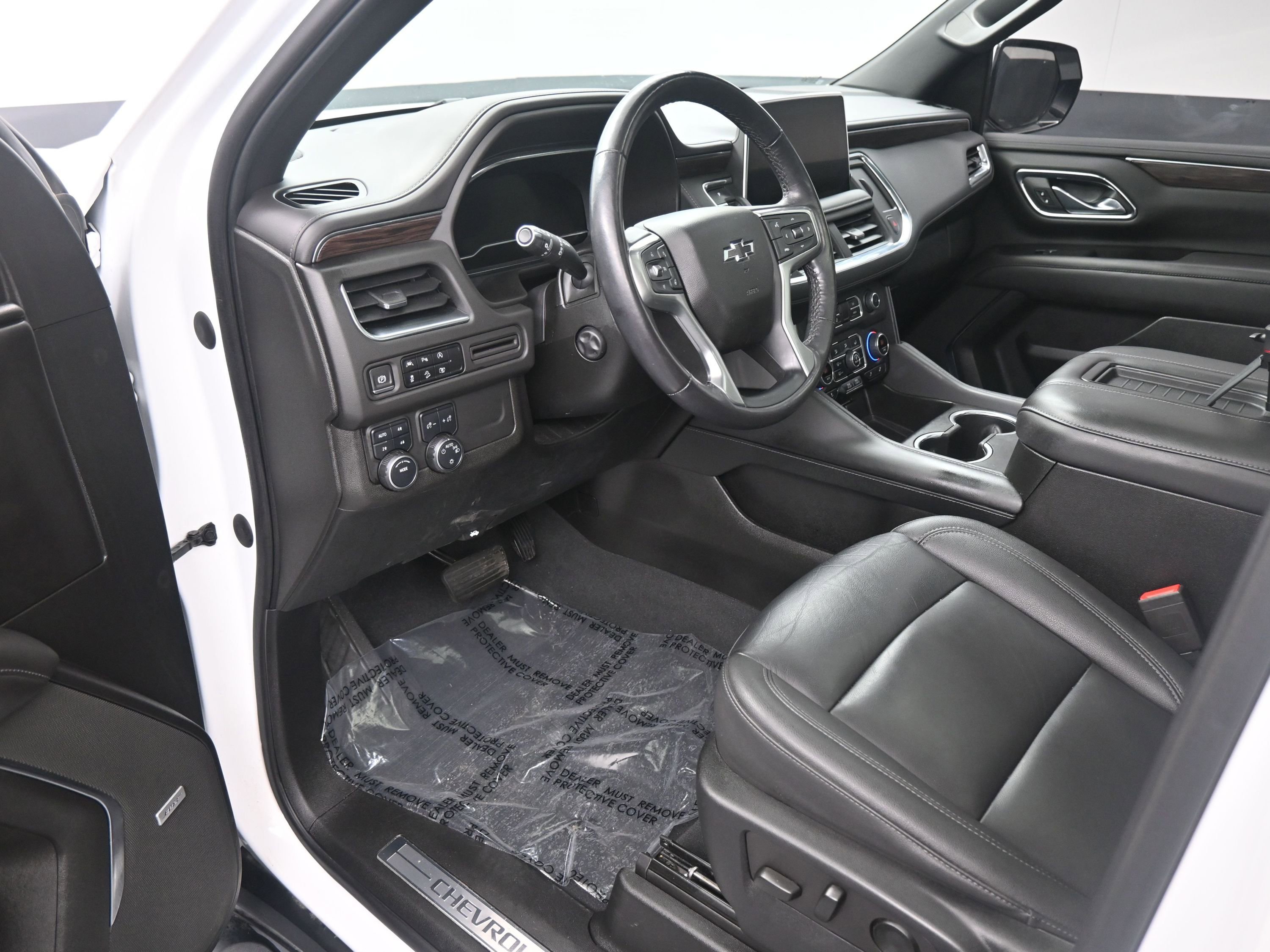 Certified 2023 Chevrolet Tahoe Z71 w/ Luxury Package image 12