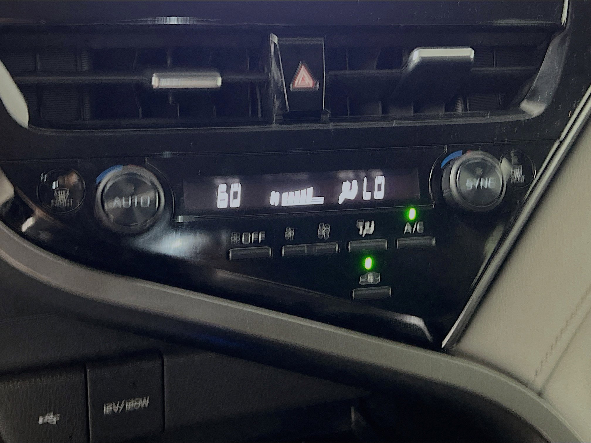 Used 2022 Toyota Camry LE FWD image 26