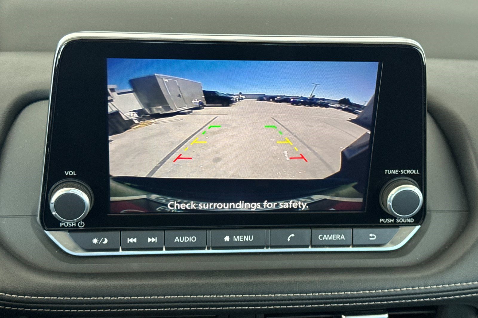 Used 2025 Nissan Rogue SV AWD/4WD image 17