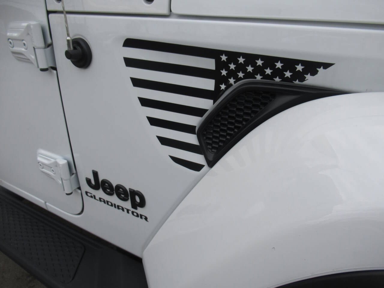 Used 2022 Jeep Gladiator Sport image 6