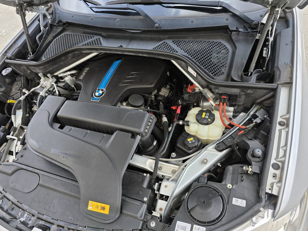 Used 2017 BMW X5 xDrive40e AWD/4WD image 36