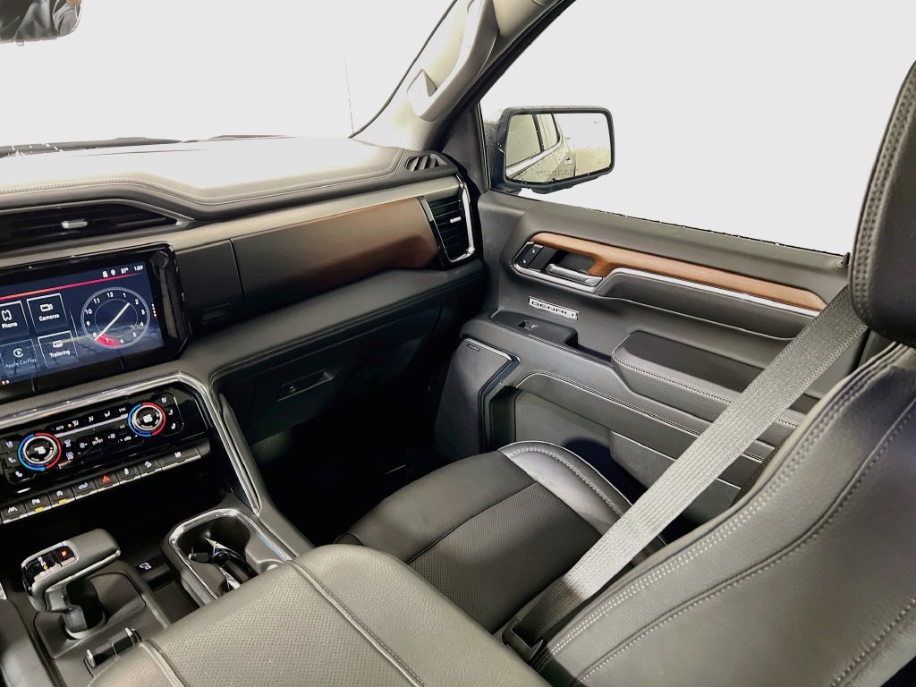 Used 2023 GMC Sierra 1500 Denali w/ Denali Reserve Package AWD/4WD image 22