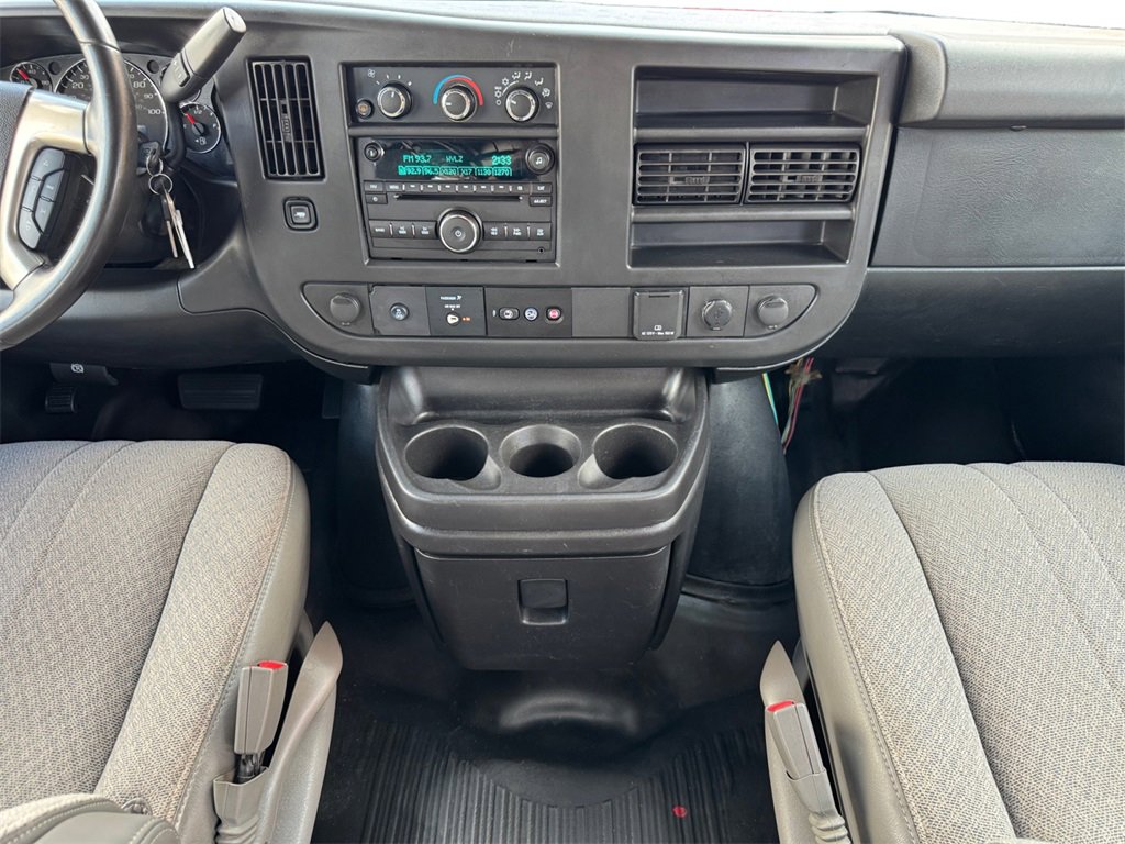 Used 2017 Chevrolet Express 2500 image 26