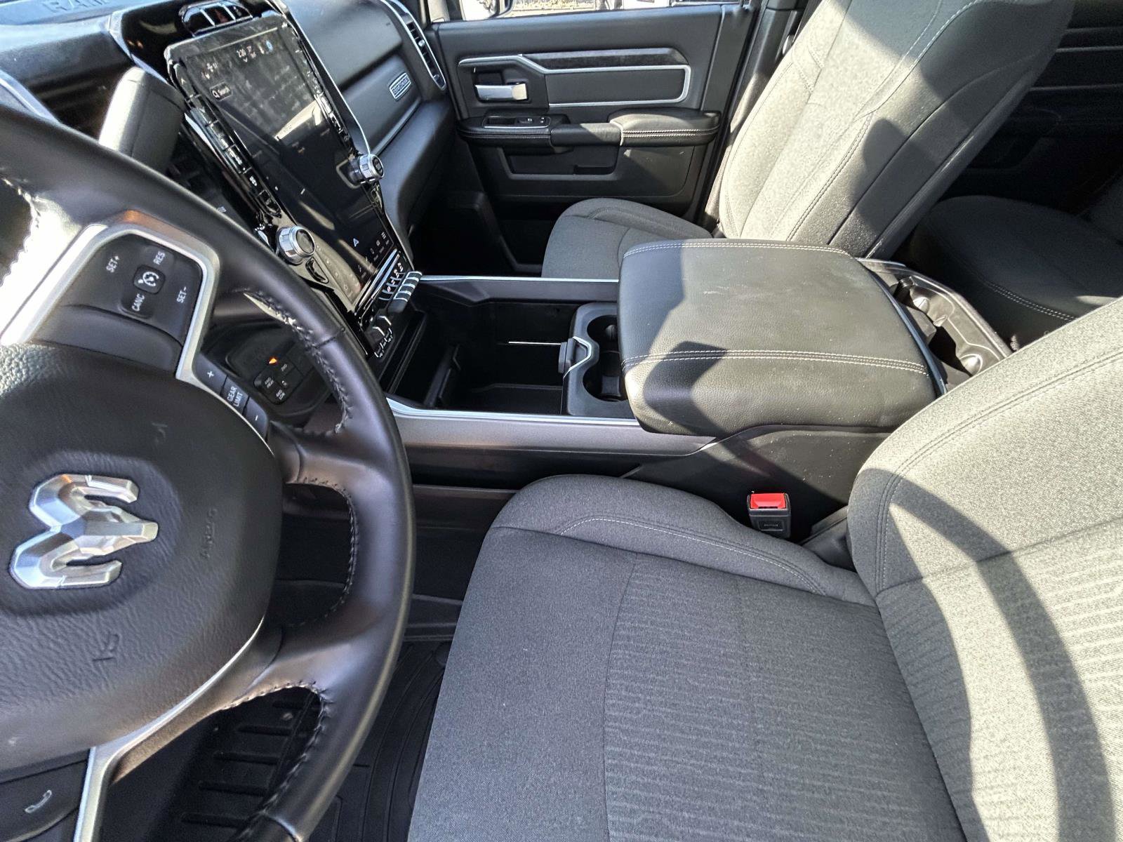 Used 2024 RAM 2500 Big Horn w/ Sport Appearance Package image 10