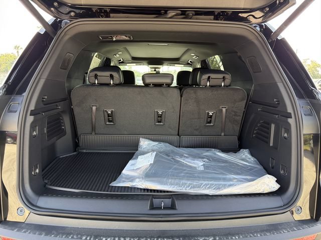 New 2026 Chevrolet Traverse LT w/ Sun and Wheel Package FWD image 12