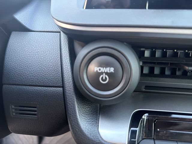 Certified 2025 Toyota Prius LE FWD image 15