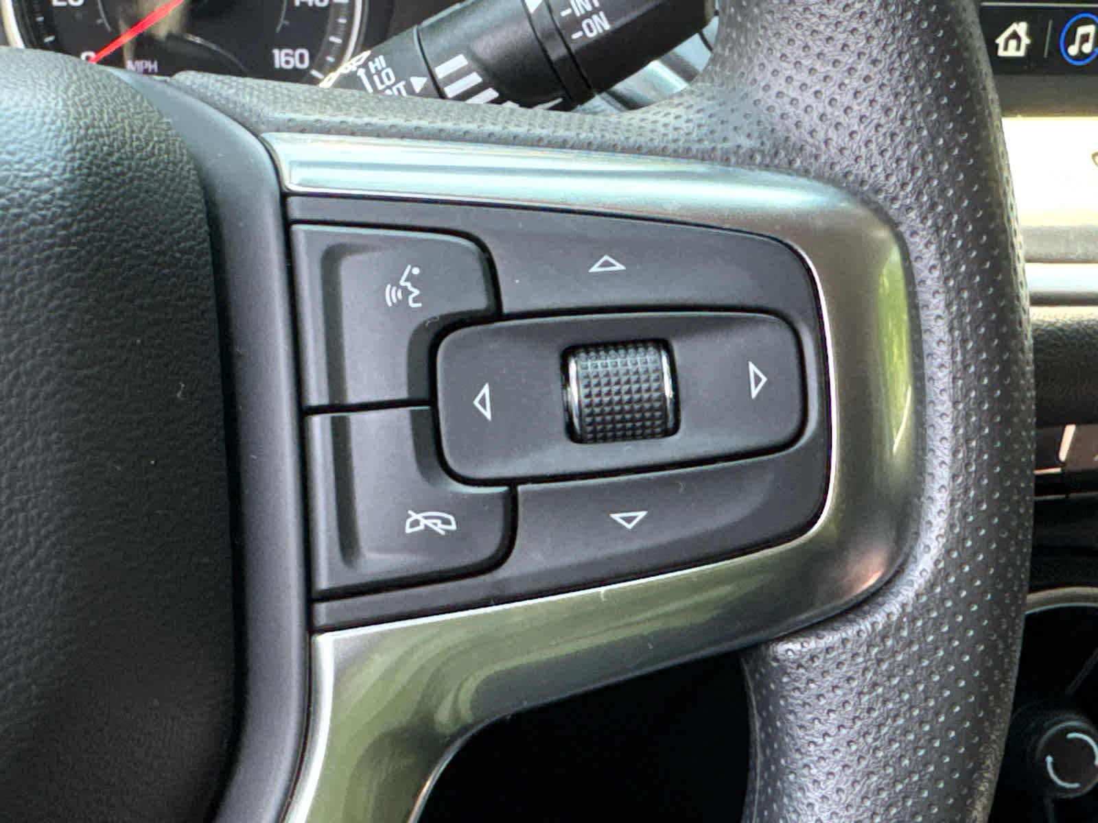 New 2025 Chevrolet Blazer LT w/ Midnight/Sport Edition image 19