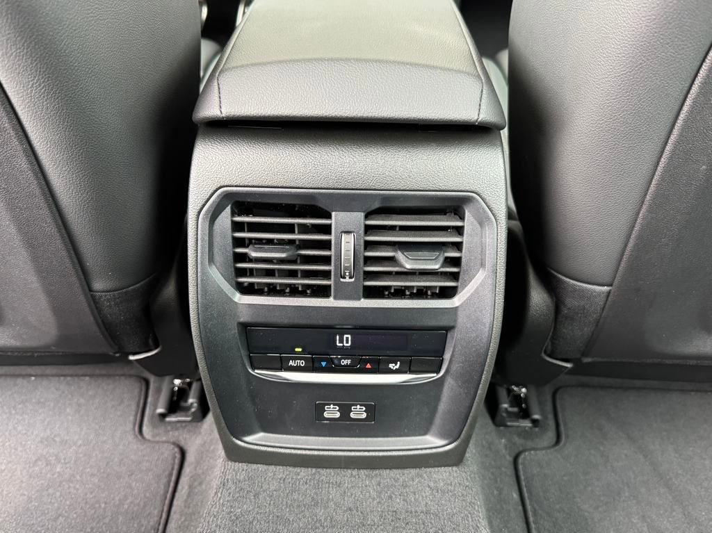 Certified 2025 BMW 330i 330i w/ M Sport Package image 16