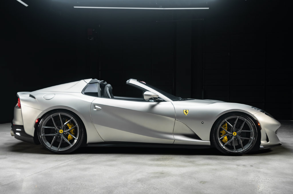 Used 2021 Ferrari 812 GTS RWD image 14