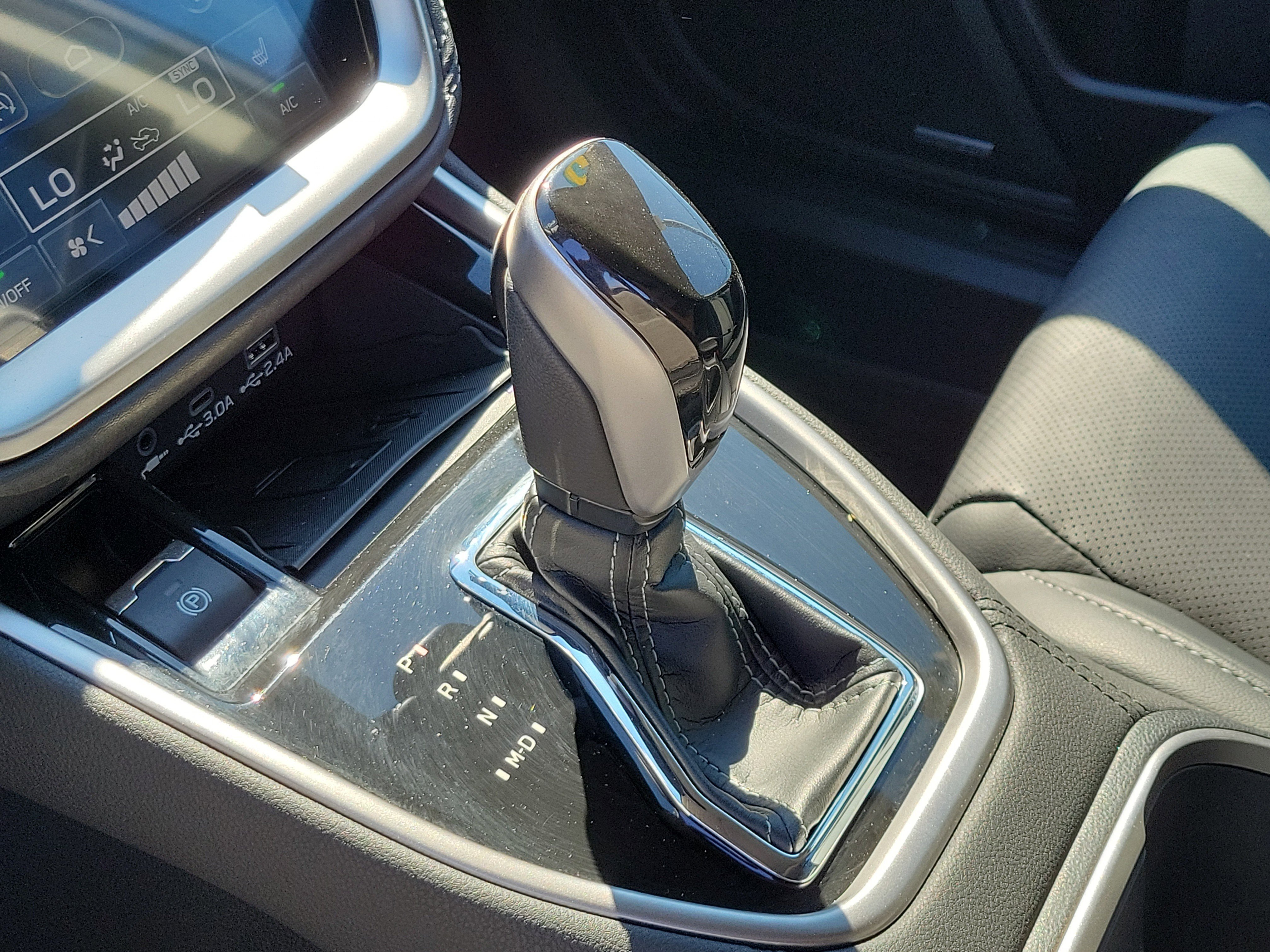 Certified 2025 Subaru Outback Limited image 29