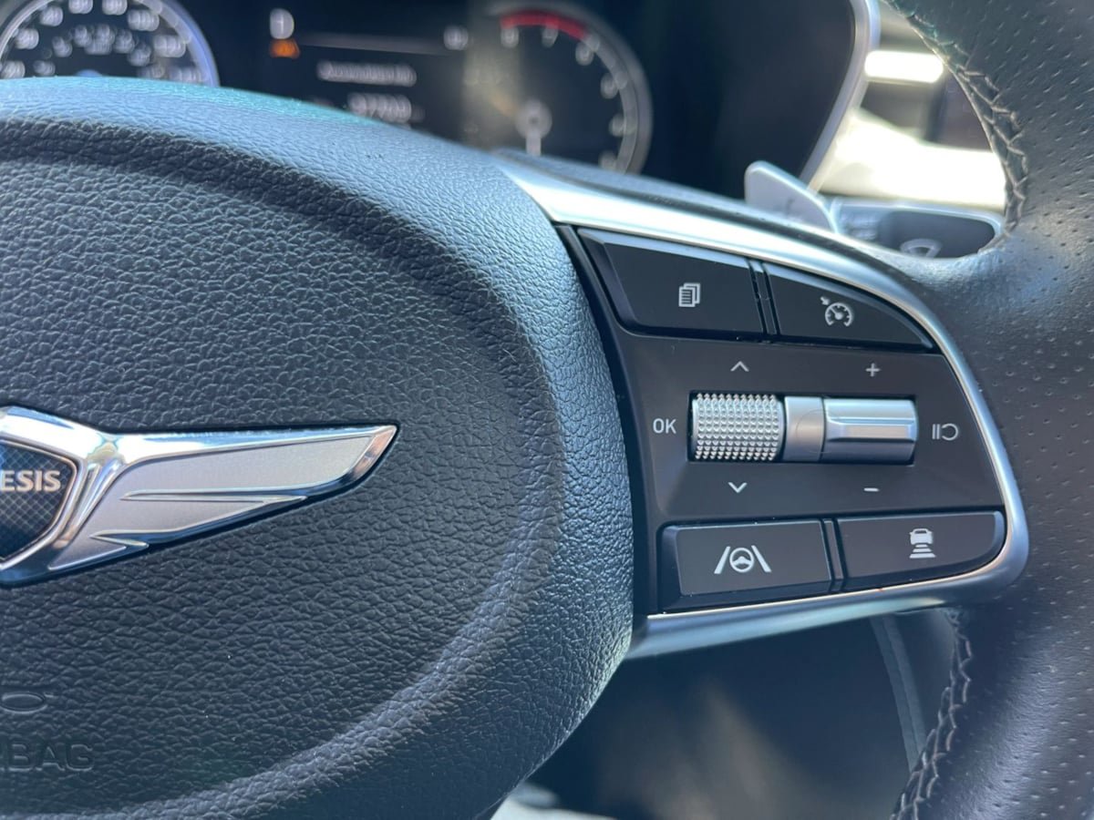 Used 2022 Genesis G70 2.0T w/ Prestige Package RWD image 28