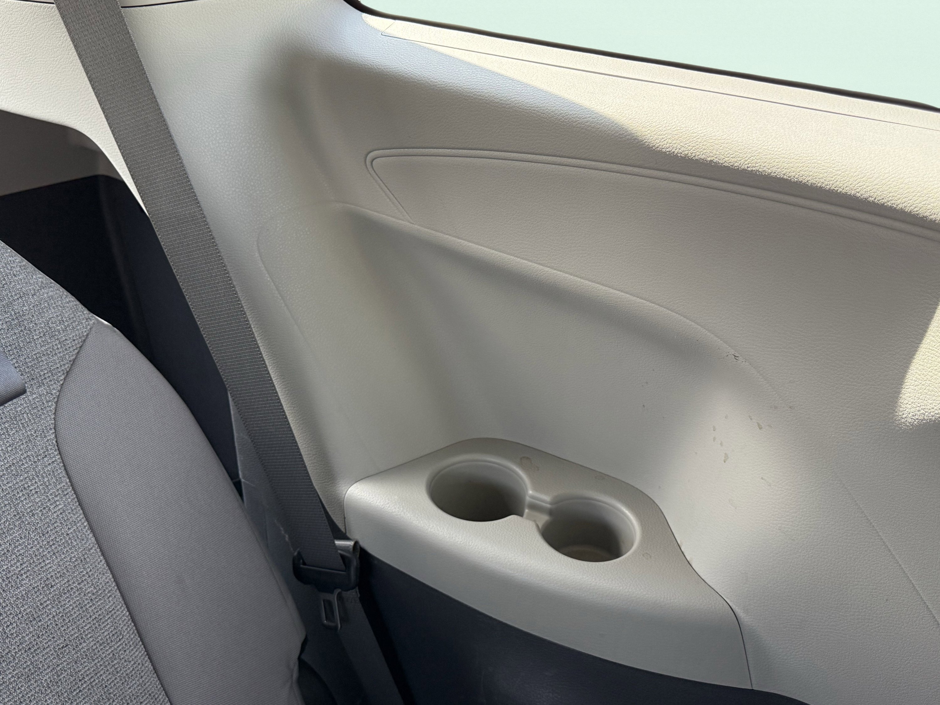 Used 2024 Toyota Sienna LE image 70