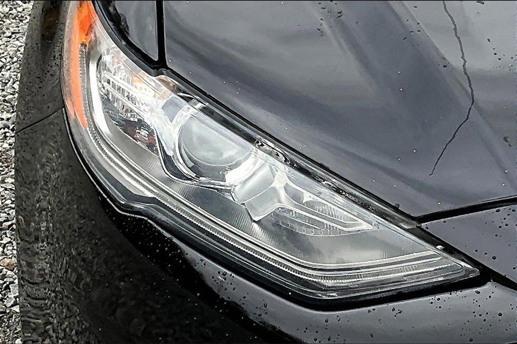 Used 2018 Ford Fusion SE w/ Equipment Group 201A image 24