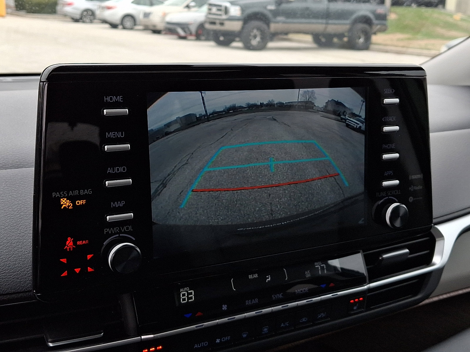 Used 2023 Toyota Sienna XLE AWD/4WD image 25