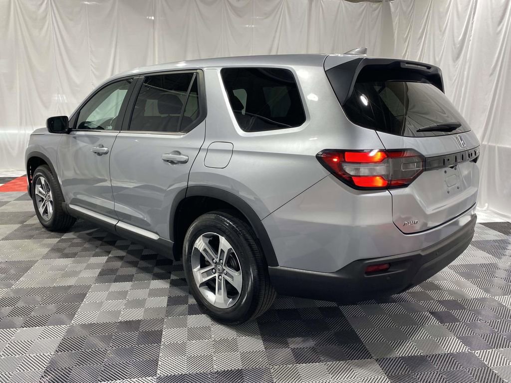 Used 2023 Honda Pilot EX-L image 2