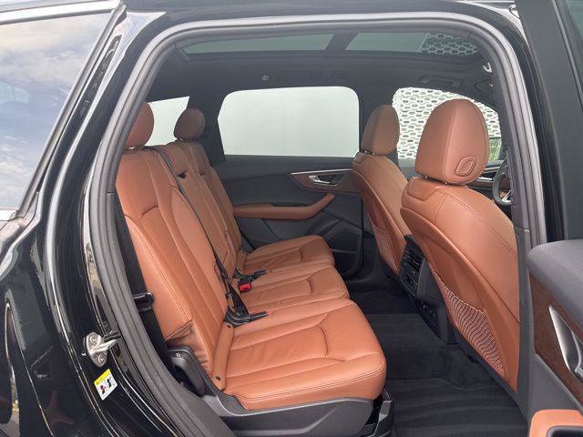 Used 2025 Audi Q7 3.0T Premium Plus AWD/4WD image 11