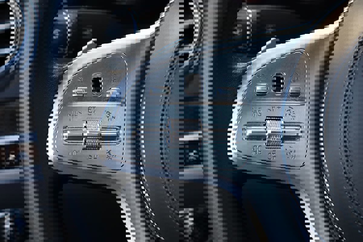 Used 2018 Mercedes-Benz S 450 Sedan image 16