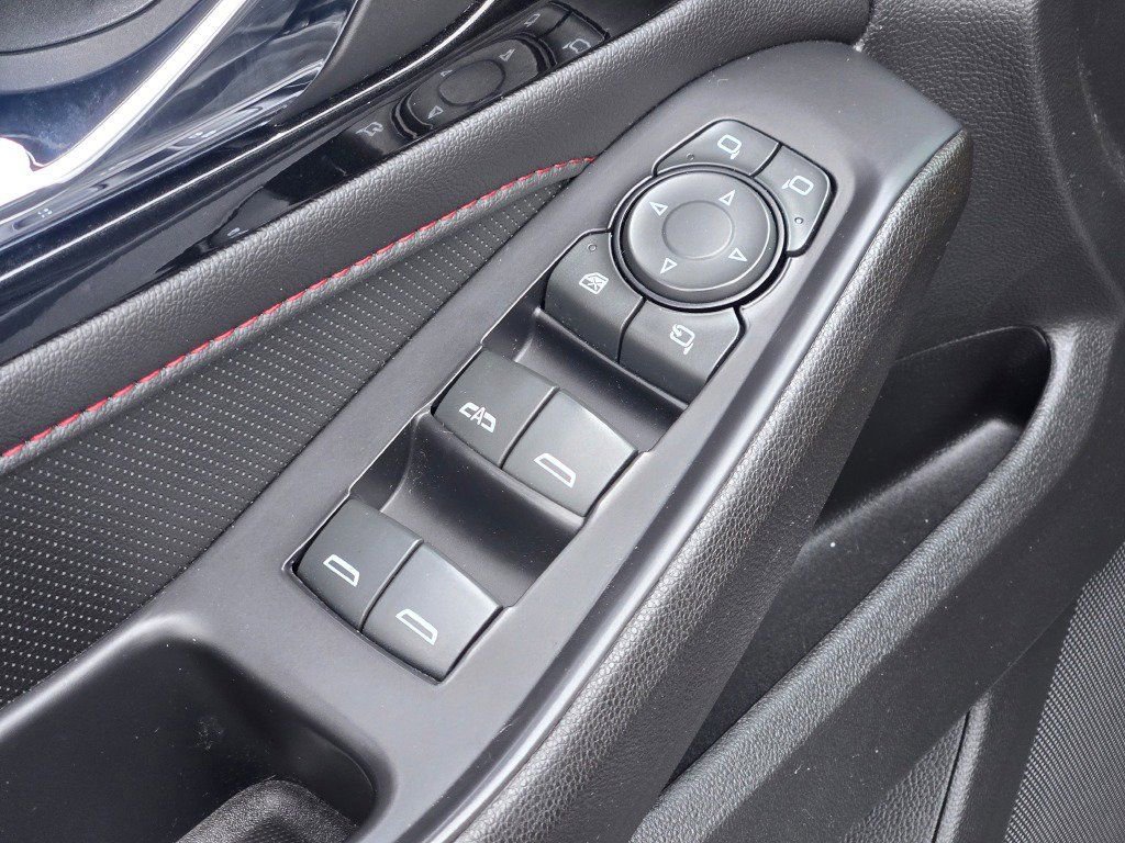 Used 2022 Chevrolet Traverse RS w/ LPO, Floor Liner Package AWD/4WD image 25