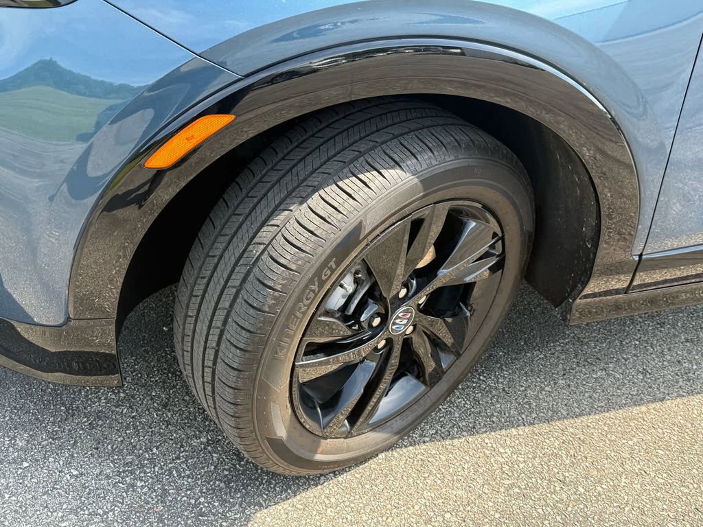 Used 2024 Buick Encore GX Sport Touring w/ Advanced Technology Package image 7