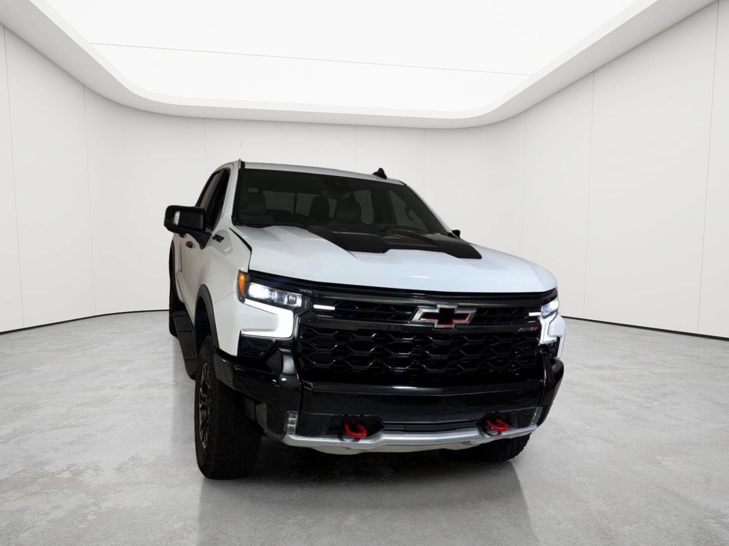 Used 2024 Chevrolet Silverado 1500 ZR2 w/ Technology Package AWD/4WD image 3