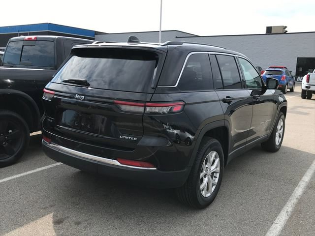 Used 2023 Jeep Grand Cherokee Limited image 2