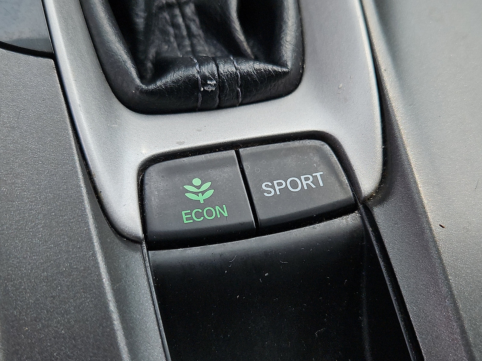 Used 2018 Honda Accord Touring image 26