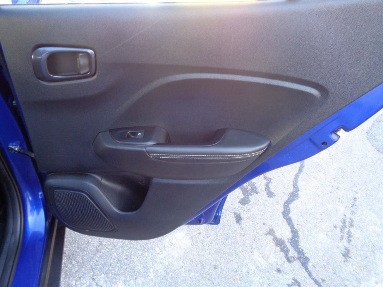 Used 2023 Hyundai Venue Limited image 24