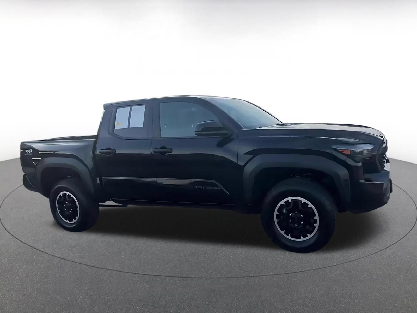 Used 2025 Toyota Tacoma TRD Off-Road AWD/4WD image 16