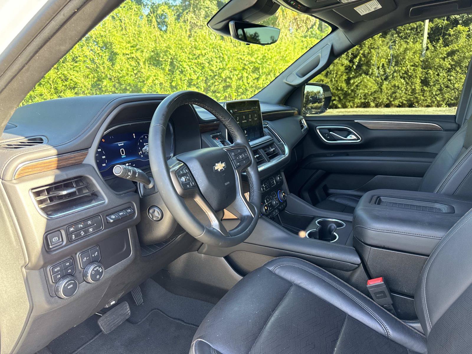 Used 2024 Chevrolet Suburban High Country AWD/4WD image 22